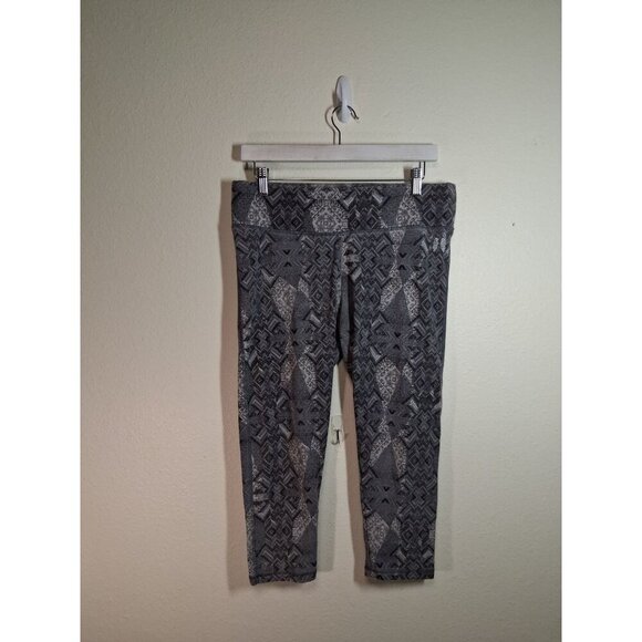 Victoria's Secret Pants - Victoria's Secret Capris Leggings Aztec Tribal Geometric Yoga Gym Workout Large